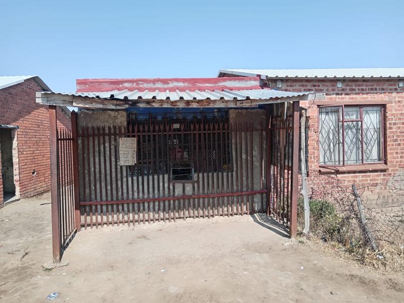 2 Bedroom Property for Sale in Thabong Free State